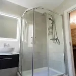 Dublin Premier Oasis *