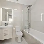 Dublin Premier Oasis *