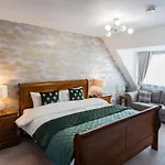 Dublin Premier Oasis