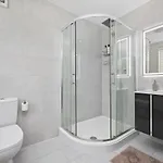 Dublin Premier Oasis