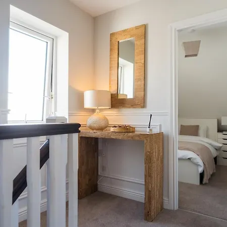 Dublin Premier Oasis